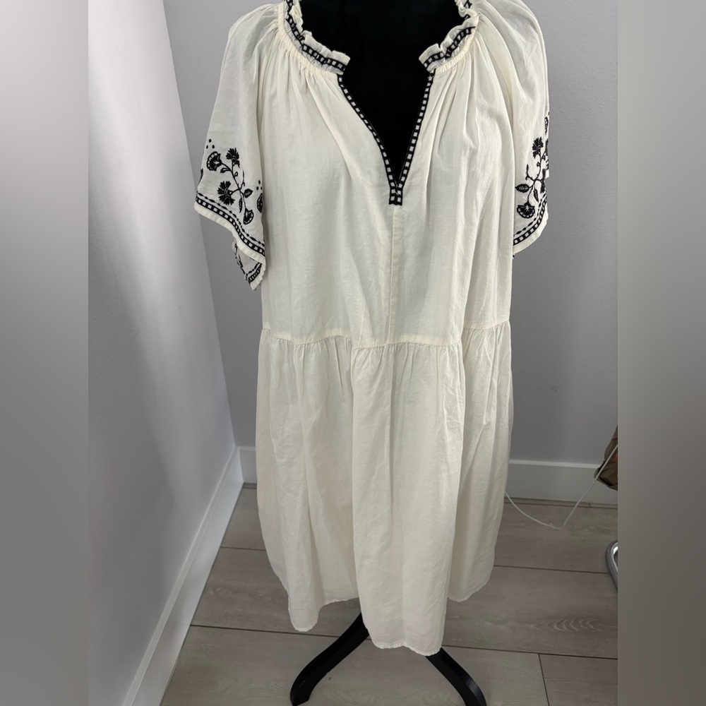Old Navy Dress Cream Black,Embroidered Floral Peasant Boho Cottage NEW#781